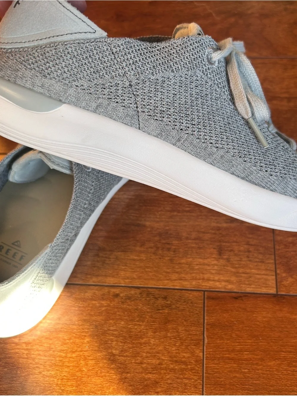 Reef Swellsole Neptune Knit Sneakers Gray Men’s Size 9